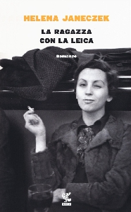 RAGAZZA CON LA LEICA